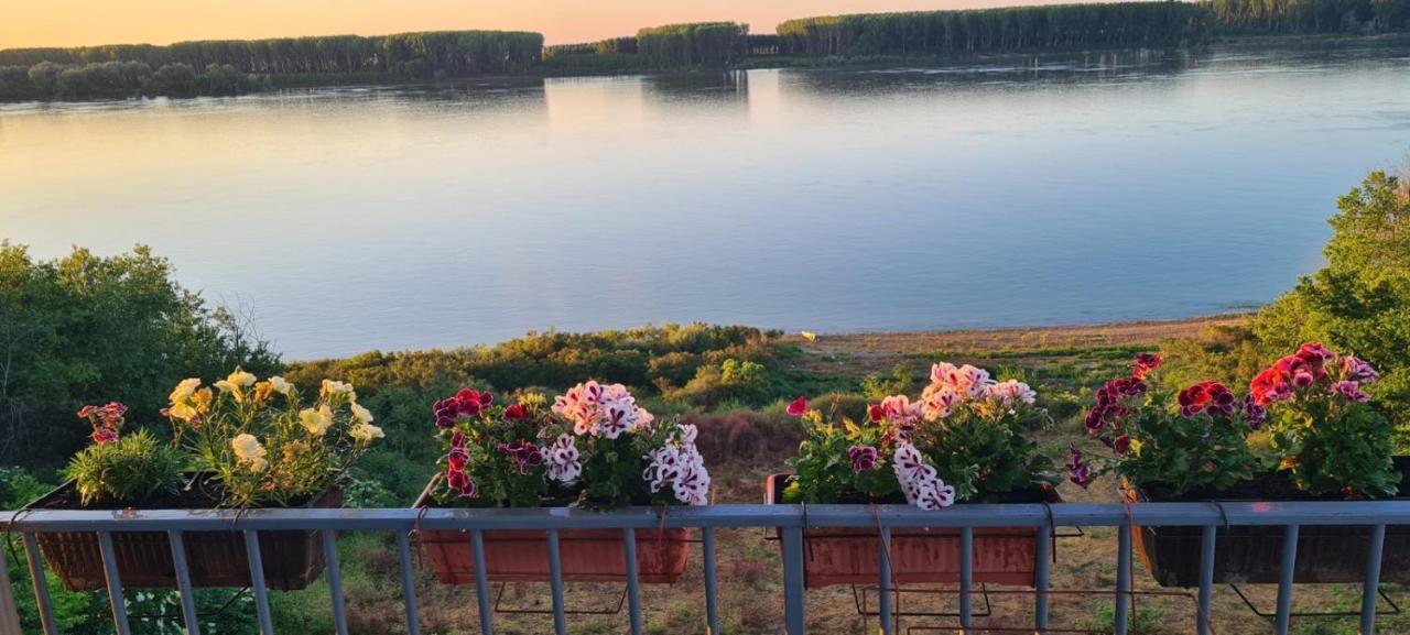 Къща За Гости Ненийски Lom Buitenkant foto